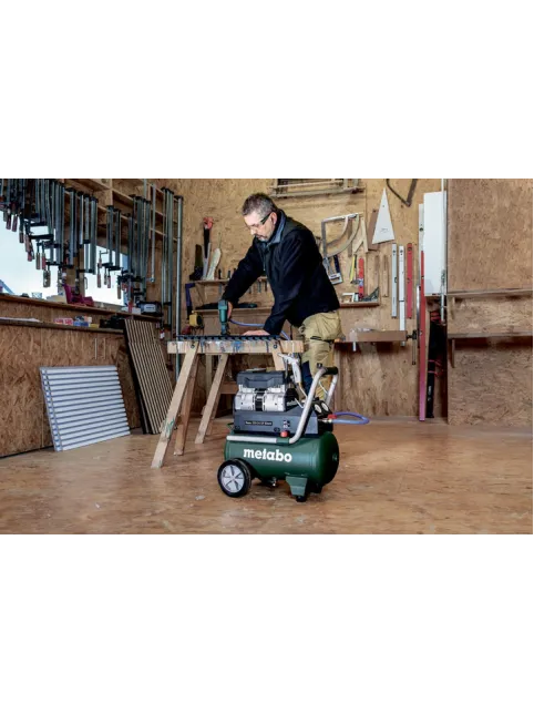 Безмасляний компресор Metabo Basic 220-24 OF Silent (601593000)
