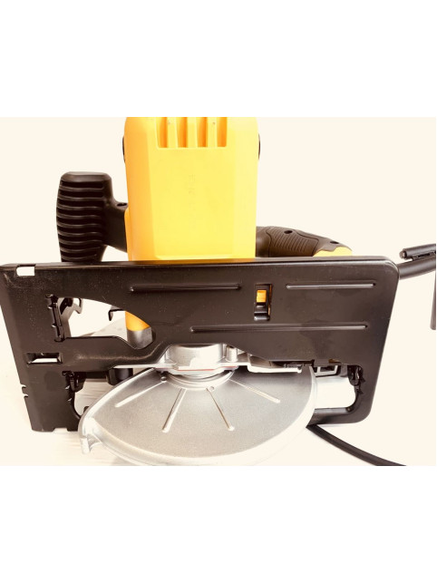 Дискова пила DeWALT DWE5615