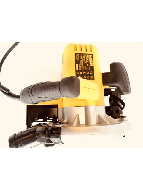 Дискова пила DeWALT DWE5615
