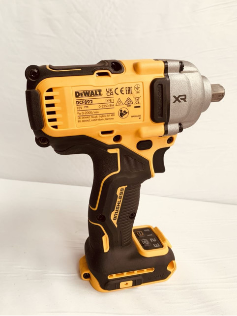 Акумуляторний ударний гайковерт DeWALT DCF892N