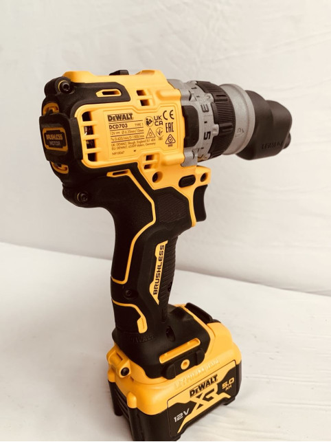 Акумуляторний дриль-шуруповерт DeWALT DCD703NT зі змінними насадками, без акумулятора в TSTAK