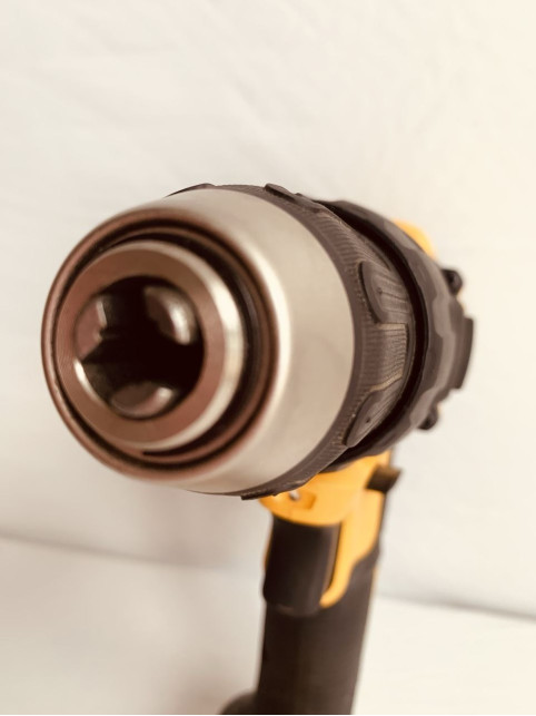 Акумуляторний дриль-шурупокрут DeWALT DCD777D2T
