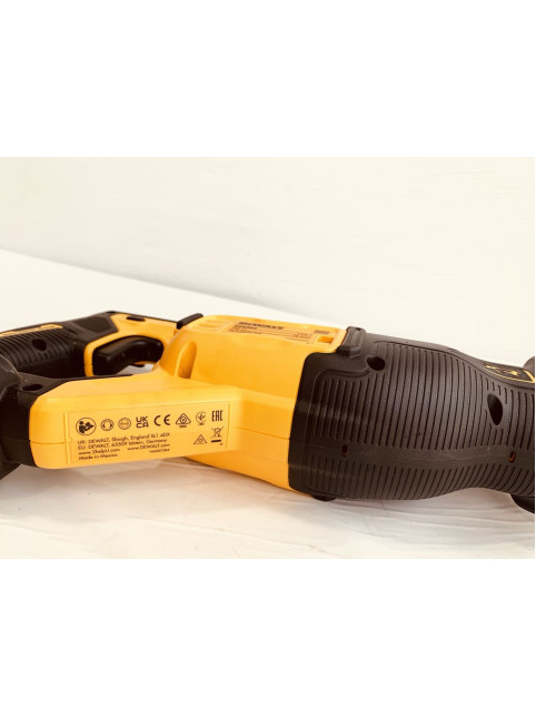 Акумуляторна шабельна пила DeWALT DCS382N, без акб