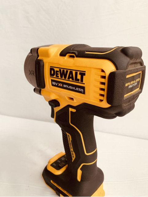 Акумуляторний ударний гайковерт DeWALT DCF892N