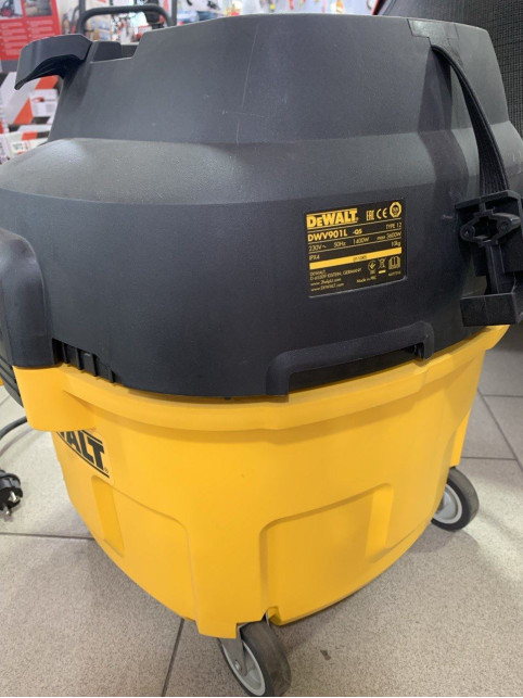 Пилосос мережевий DeWALT DWV901L