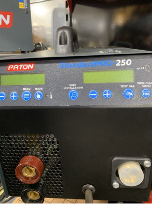 Зварювальний полуавтомат PATON™ StandardMIG-250
